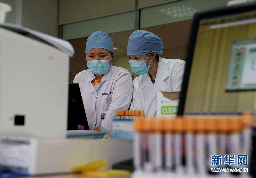 与校园说再见 去基层发光热