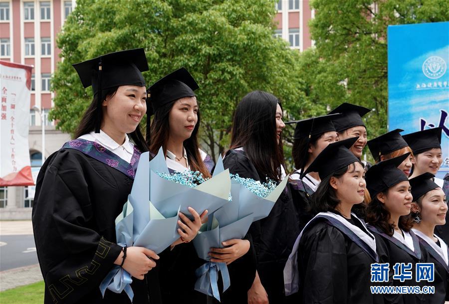 与校园说再见 去基层发光热