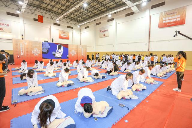 上海健康医学院开展了进博会志愿者出征前大练兵